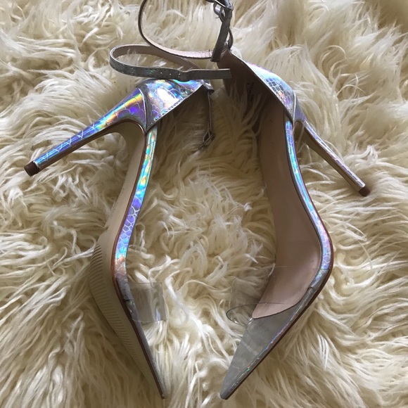 Heels - Picture 2 of 3